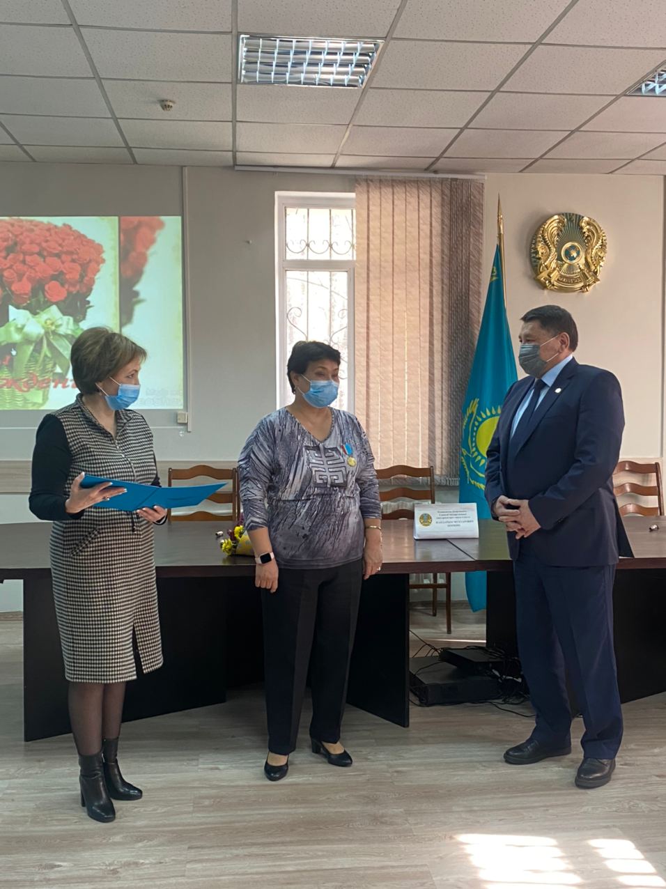 Мұсылман полигамдық отбасылық порно видео Стреми Олсенмен балмен жыныстық қатынас