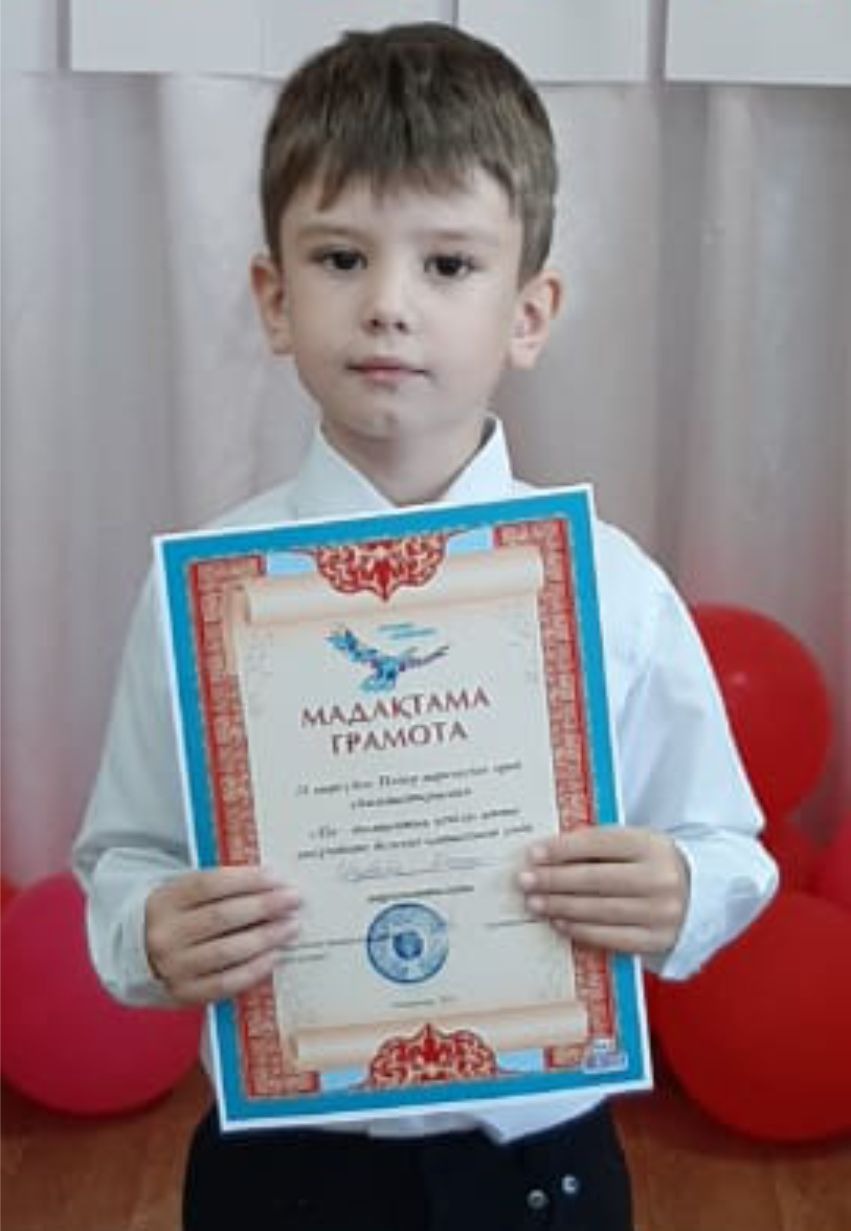 Үлкен бөкселер бейнеленген HD порно