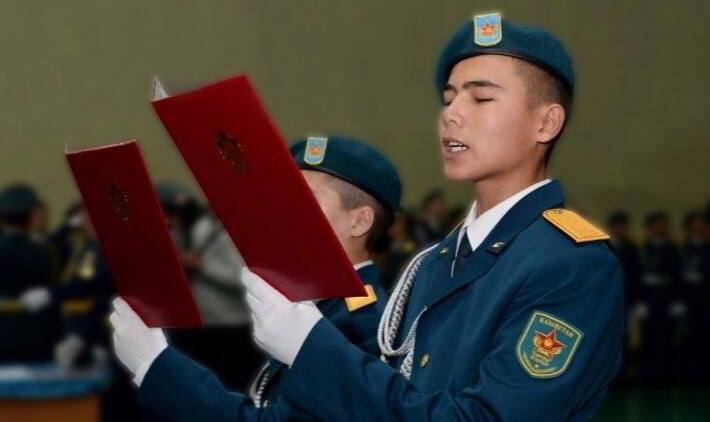Учащиеся столичного колледжа дали клятву на верность Родине