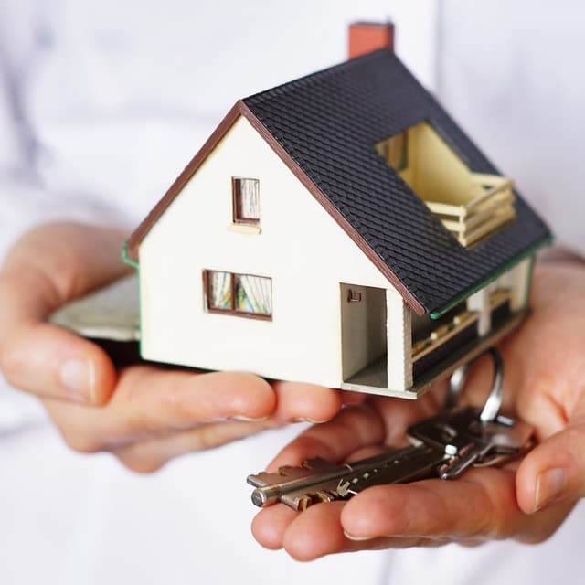 Количество сделок купли-продажи жилья увеличилось на 45,6%