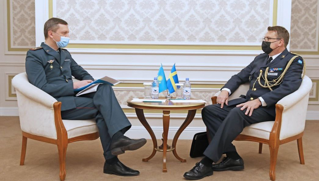 Возможные направления военного сотрудничества Казахстана и Швеции обсудили в Минобороны