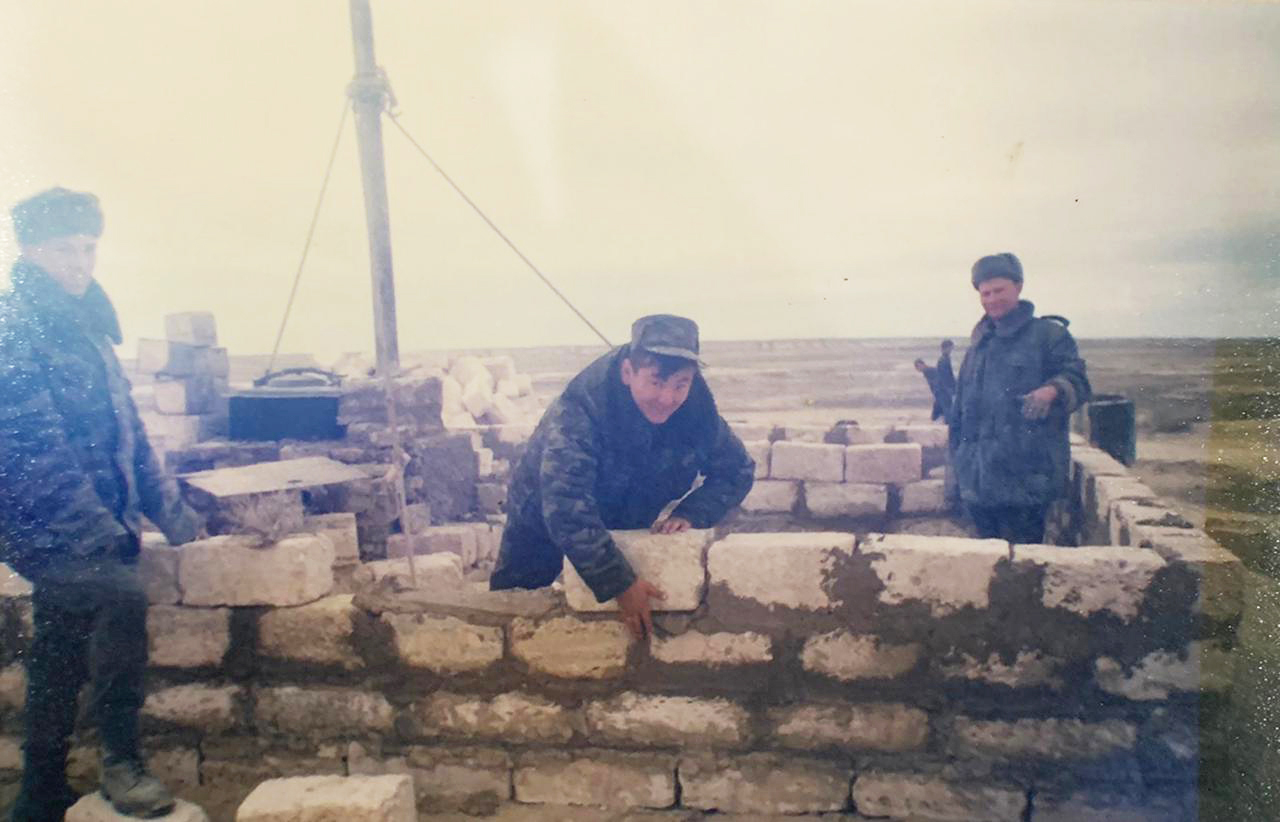 Біркелкі порно фотодағы жетілген әйелдер