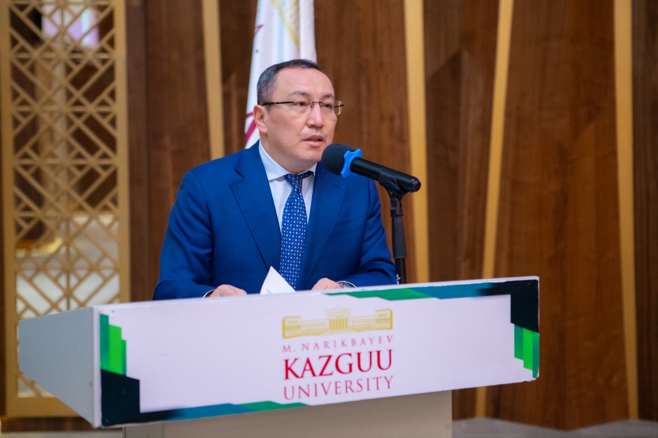 В КазГЮУ рассказали о развитии государственного языка и новых возможностях для молодежи