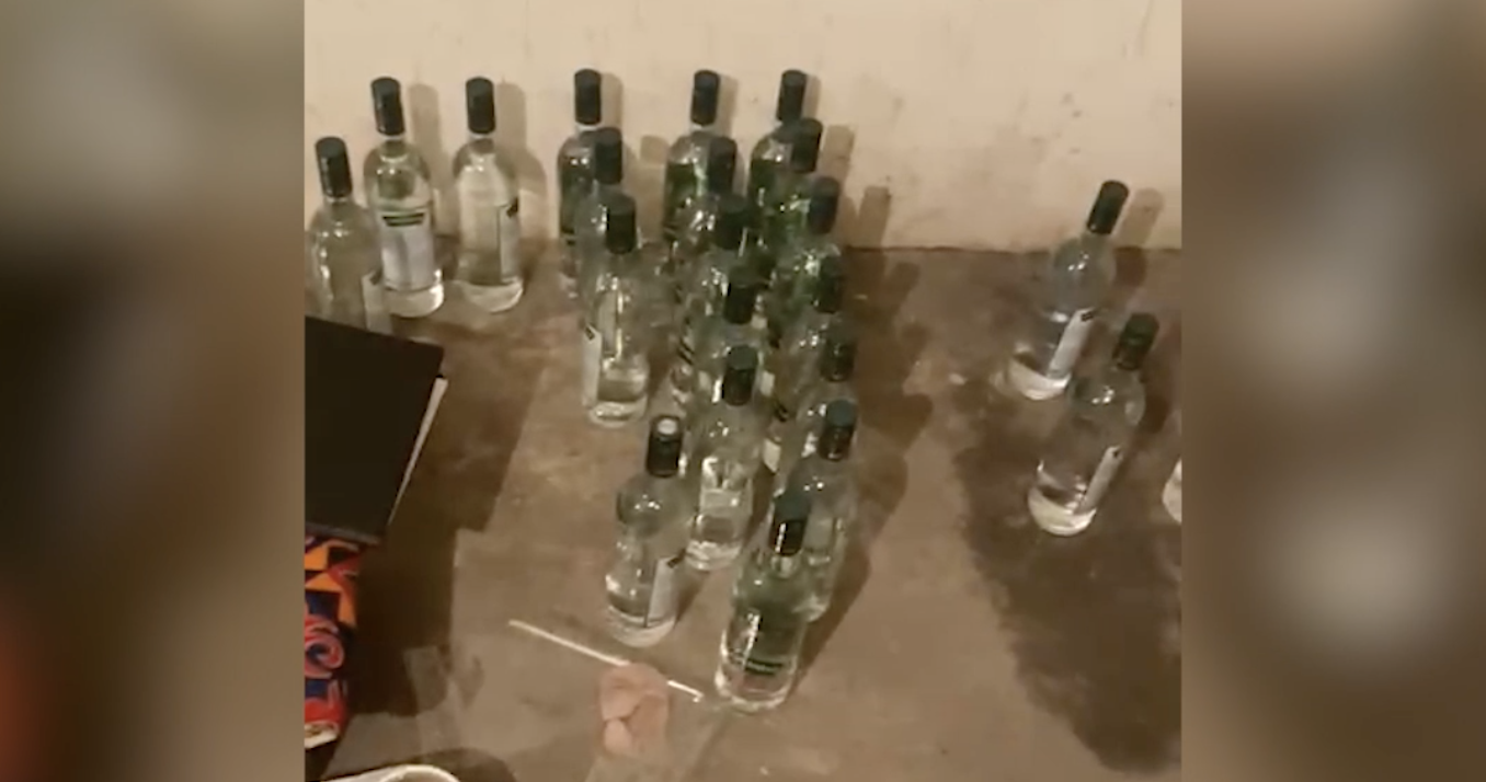 Житель села в Алматинской области организовал подпольный цех по изготовлению поддельного алкоголя