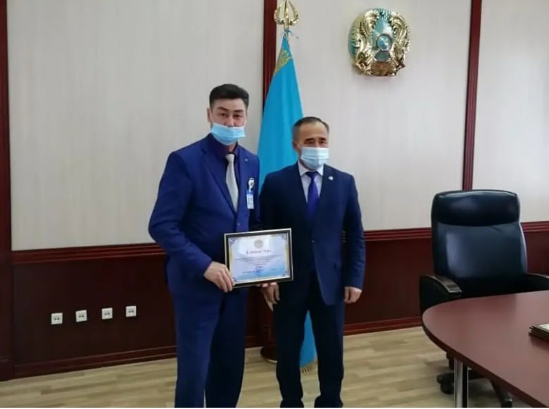 Аудан әкімі қаржыгерлерді құттықтады