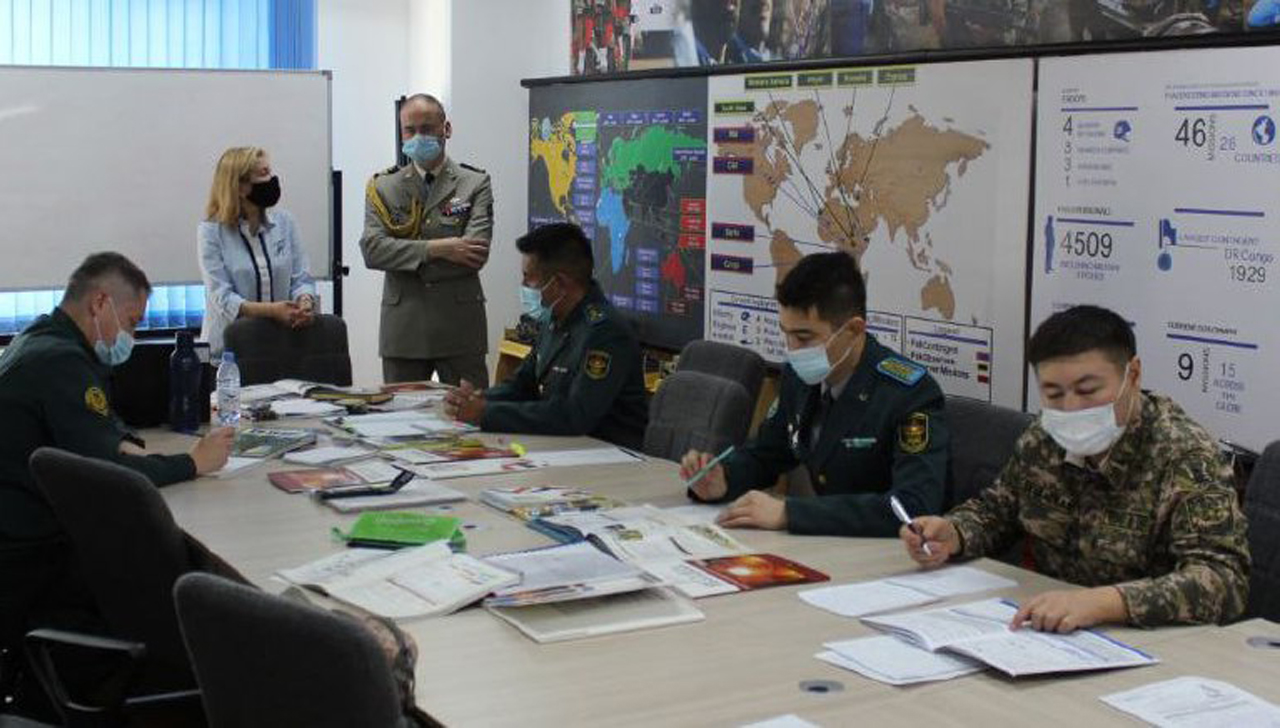 Военный атташе Франции посетил центр подготовки казахстанских миротворцев