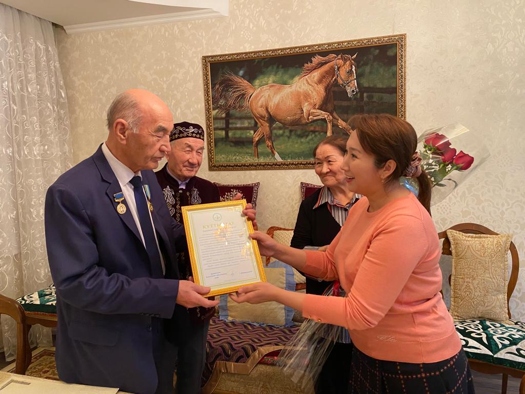 Тіл жанашыры Сәдуақас Аңсат  «Парасат» орденімен марапатталды