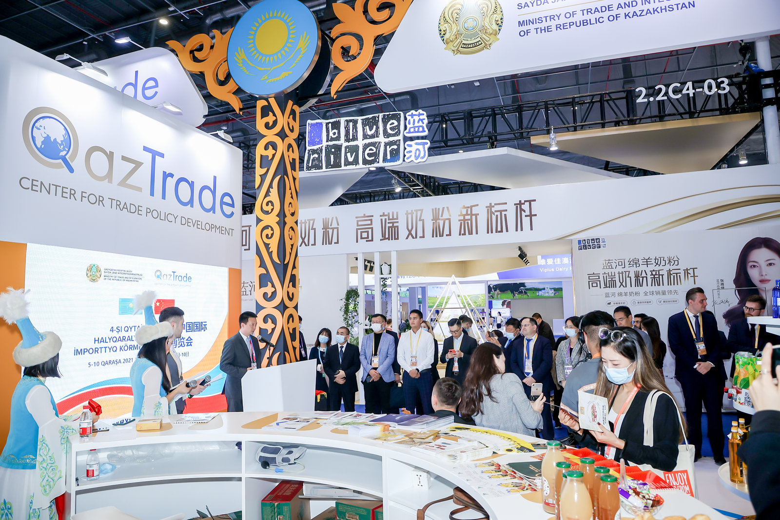 Казахстанский павильон открылся на Китайской импортной выставке