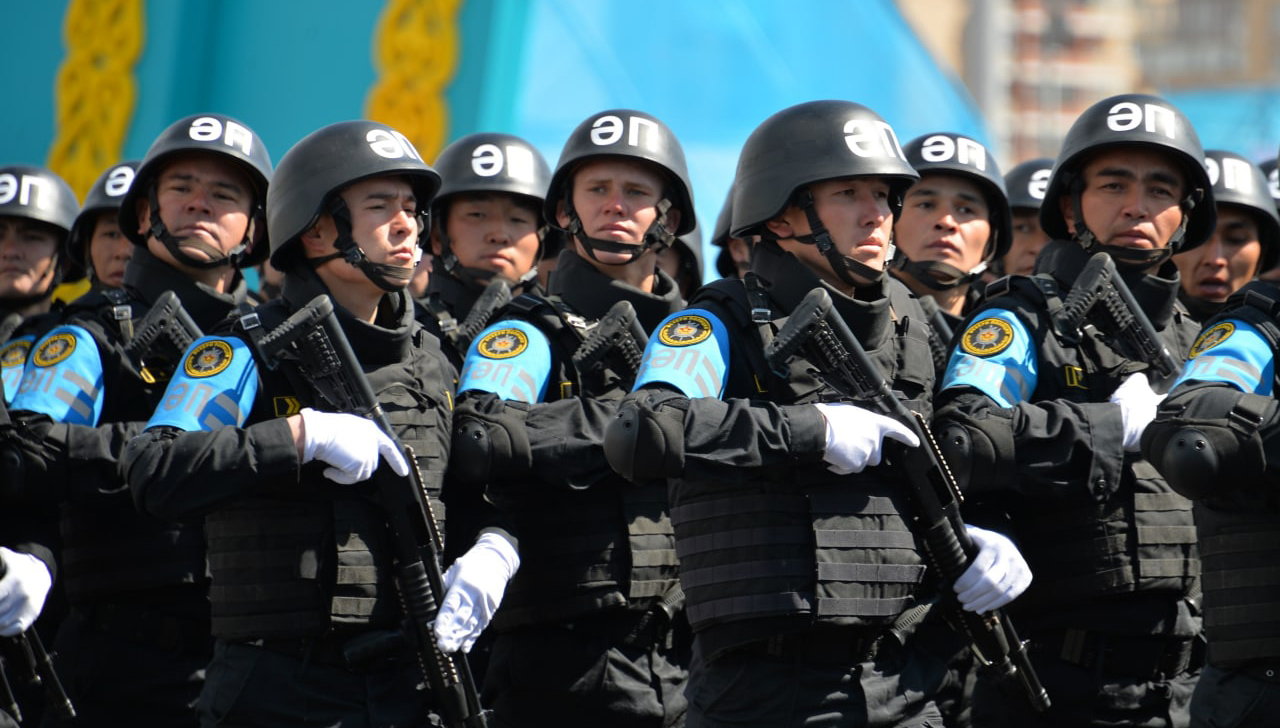 Органы республики казахстан. Военная полиция Казахстана. Армия Казахстана 2022. Полиция и вооружённые силы Казахстана. Армия и полиция.