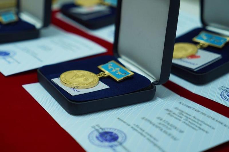 Тәуелсіздіктің 30 жылдығына орай бірқатар қазақстандықтарға «Халық алғысы» медалі берілді