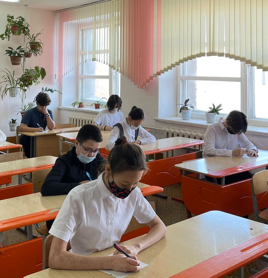 Павлодарлық 40 мыңнан астам оқушы қазақ тілінен бүкілқазақстандық диктантқа қатысты