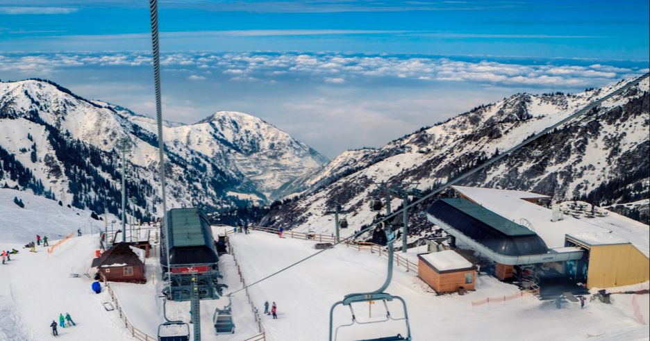 Фотосуреттердегі бөкселердің жақыннан түсірілген суреттері Коньки тебу порно