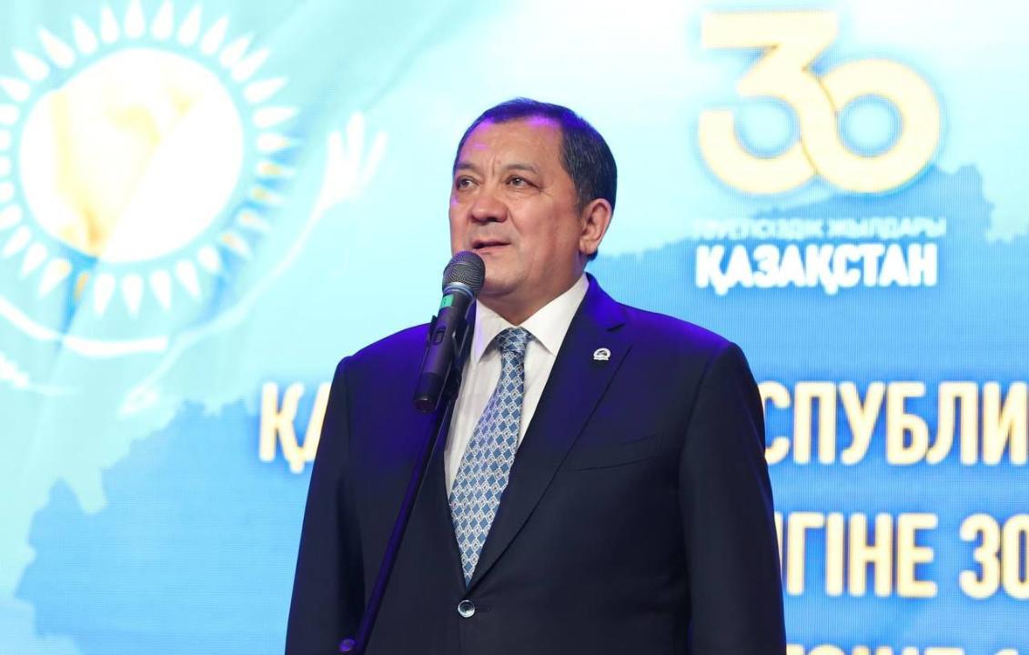 15 ноября День национальной валюты - тенге, профессиональный праздник работников финансовой системы Республики Казахстан
