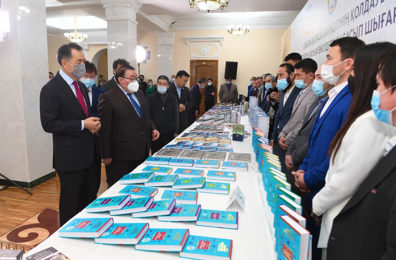Алматыда Тәуелсіздіктің 30 жылдығына орай қазақстандық жазушылардың кітаптары таныстырылды