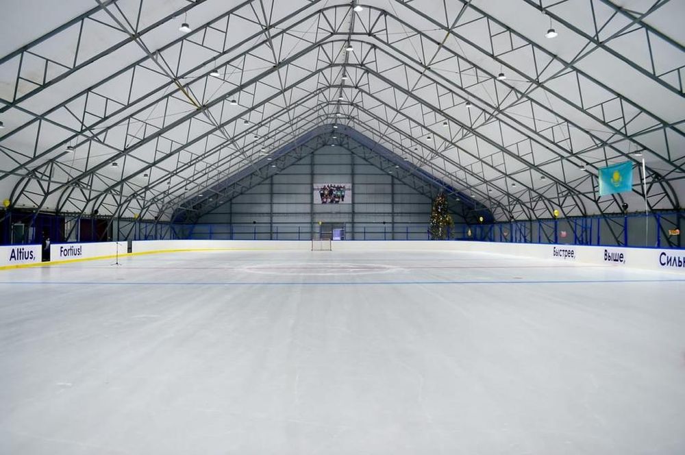 В районе Мусрепова открылся хоккейный корт