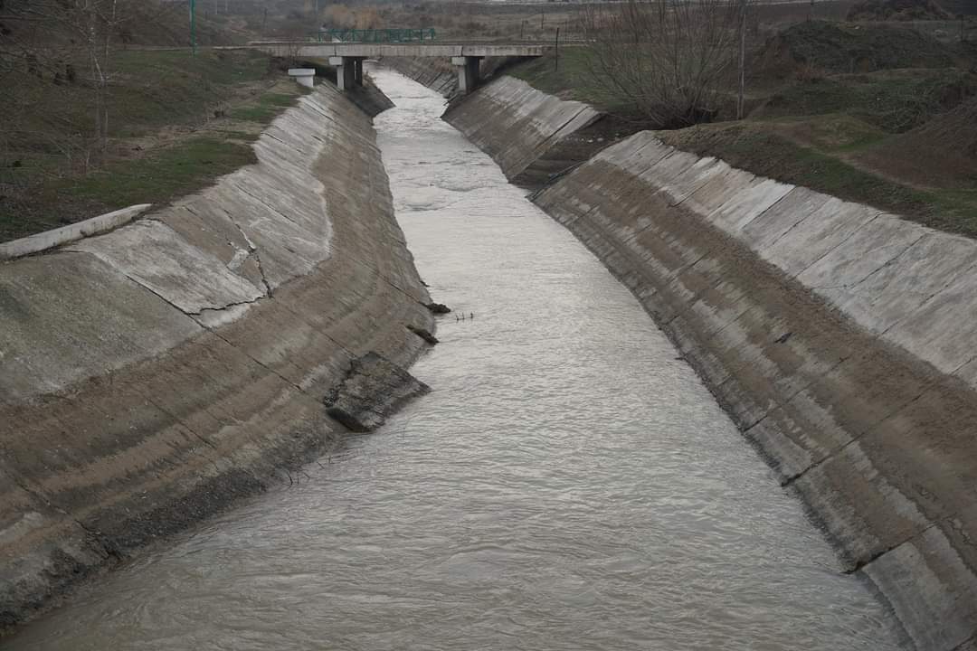 В КЕЛЕССКОМ РАЙОНЕ ОЧИСТЯТ ВОДОКАНАЛЫ ПРОТЯЖЕННОСТЬЮ 220 КМ