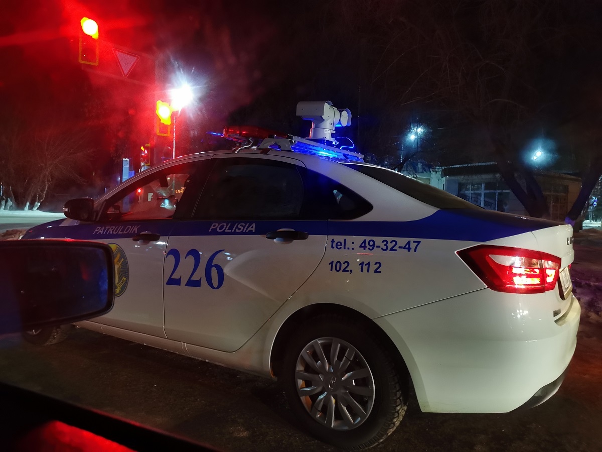 СҚО-да масаң күйде көлігімен батып қалған жүргізуші камераның назарына ілікті