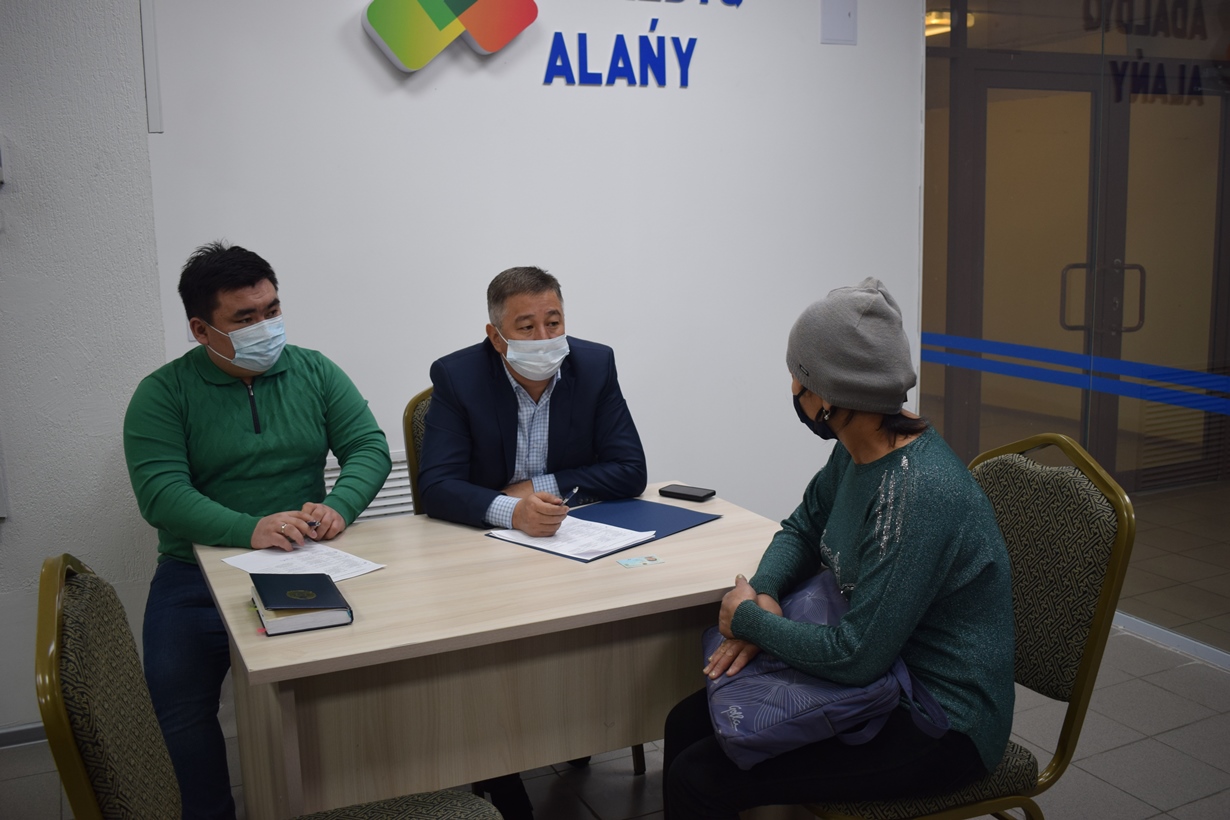 Бүгін әкімнің орынбасары азаматтарды жеке сұрақтарымен қабылдады