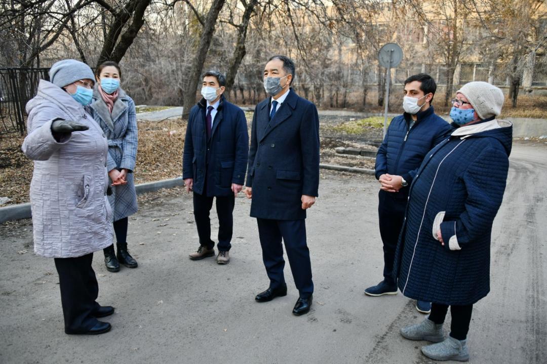 Б. Сағынтаев қала тұрғындарының өтініші бойынша нүктелі құрылысты тоқтатты