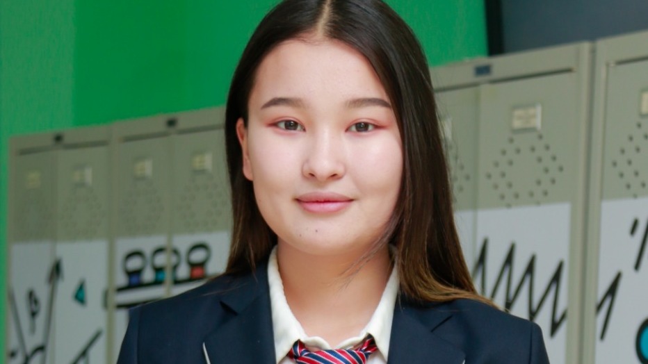 Выпускники карагандинской НИШ получили гранты Нью-Йоркского университета в Абу-Даби