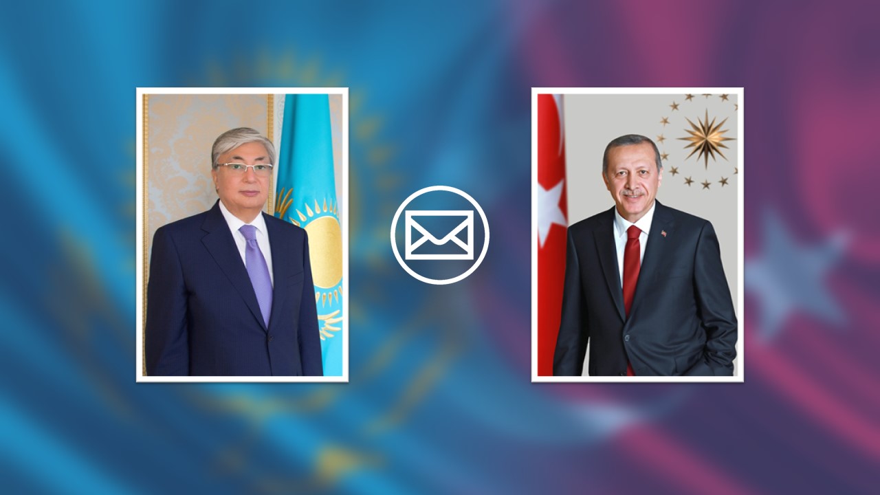 Kazakistan Cumhurbaşkanı Sayın Kassym-Jomart Tokayev, Türkiye Cumhurbaşkanı Sayın Recep Tayyip Erdoğan’a tebrik mektubu gönderdi.