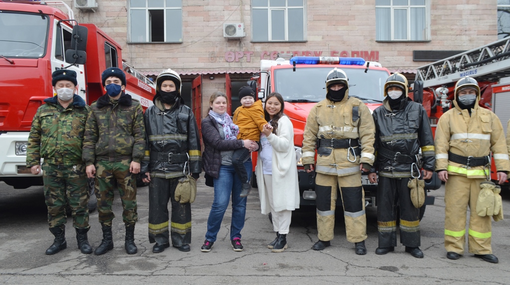 Заветное желание особенного мальчика Таира исполнили алматинские пожарные