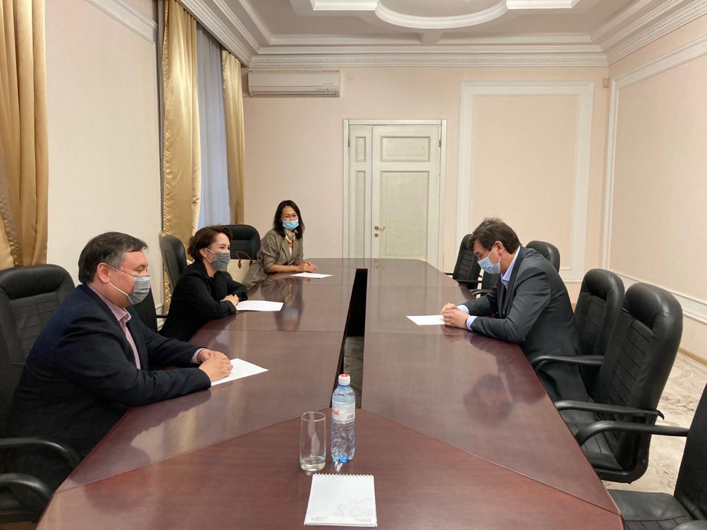 Главный санитарный врач РК провел встречу с общественностью в Алматы