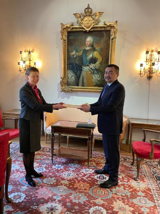 Посол Казахстана вручил верительные грамоты Королю Швеции