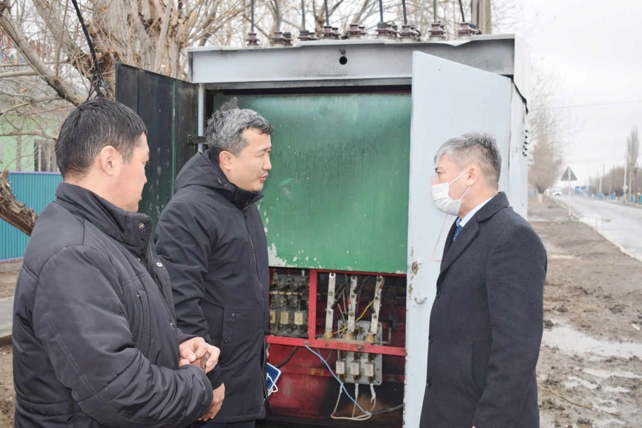 Аудан әкімі жарыққа қатысты қосалқы станцияларды аралап көрді