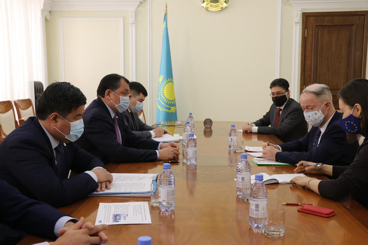 Казахстан и Евросоюз намерены продолжать сотрудничество в сфере энергетики
