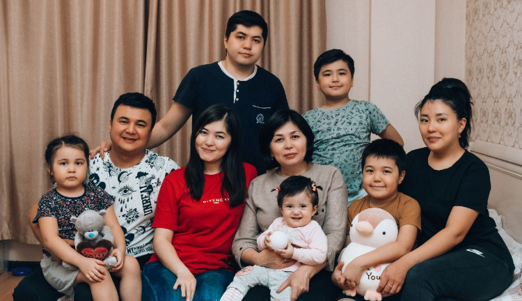 Аяулы ана, адал жар, құрметті әріптес