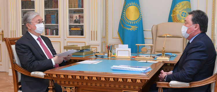 The Head of State receives Prime Minister Askar Mamin