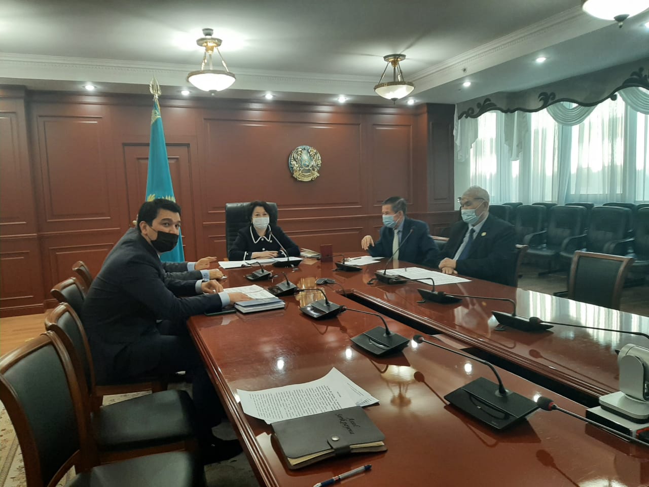 Состоялось онлайн-заседание Республиканской комиссии по вопросам государственных символов и геральдики ведомственных и иных, приравненных к ним, наград