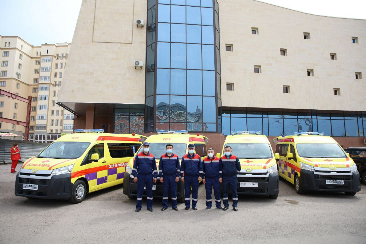 Новые машины скорой помощи передали центру экстренной медицины РК