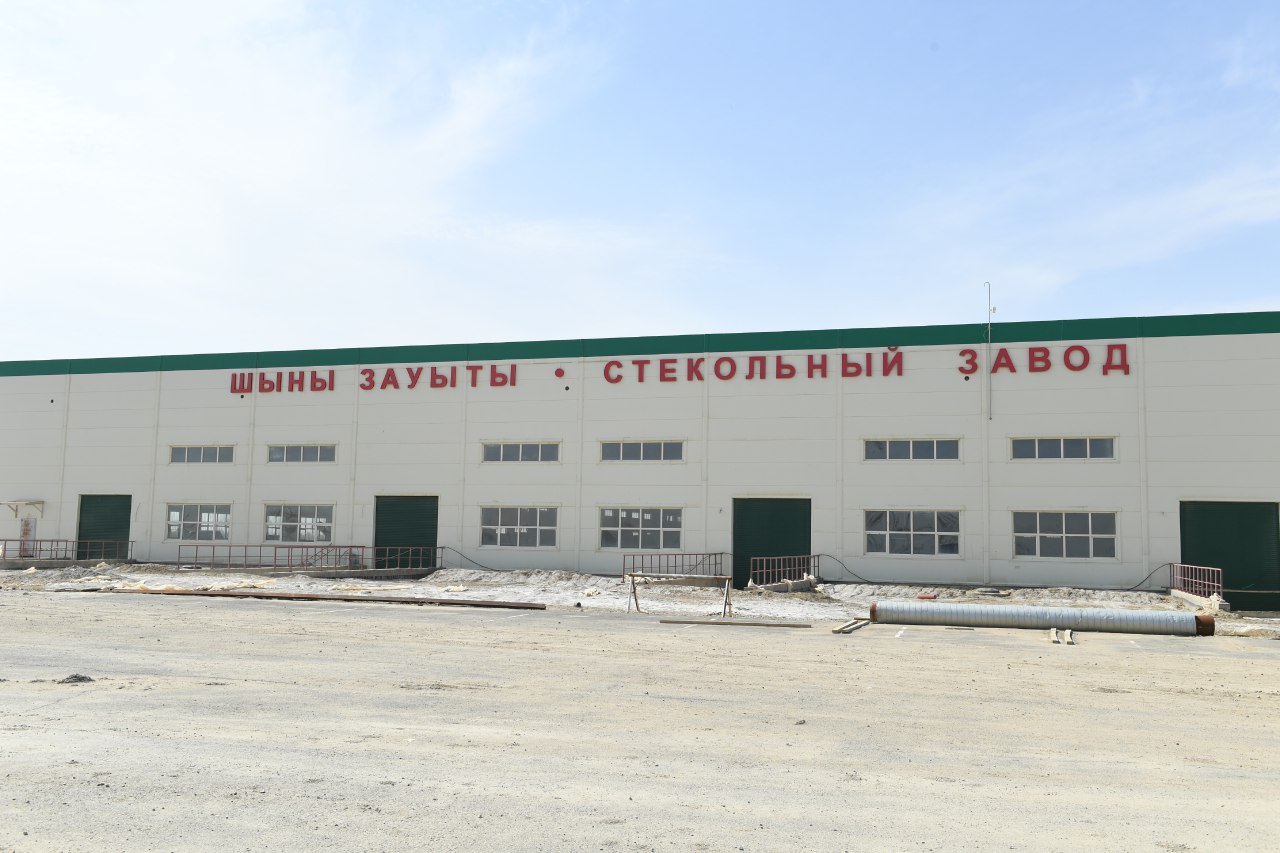 «Табақ шыны өндіру және өңдеу зауытын салу» жобасын іске асыру мәселелері жөніндегі селекторлық кеңес өтті