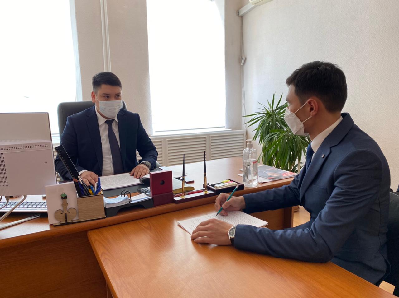 Әдеп жөніндегі уәкіл Айдар Нұрымов таныстыру әңгімесін өткізді