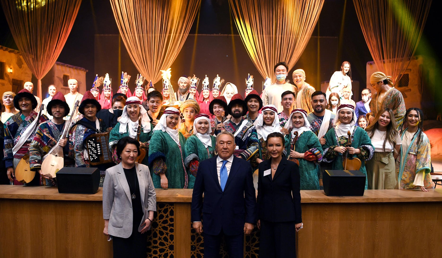 Нұрсұлтан Назарбаев Музыкалық драма театрдың ашылу рәсіміне қатысты