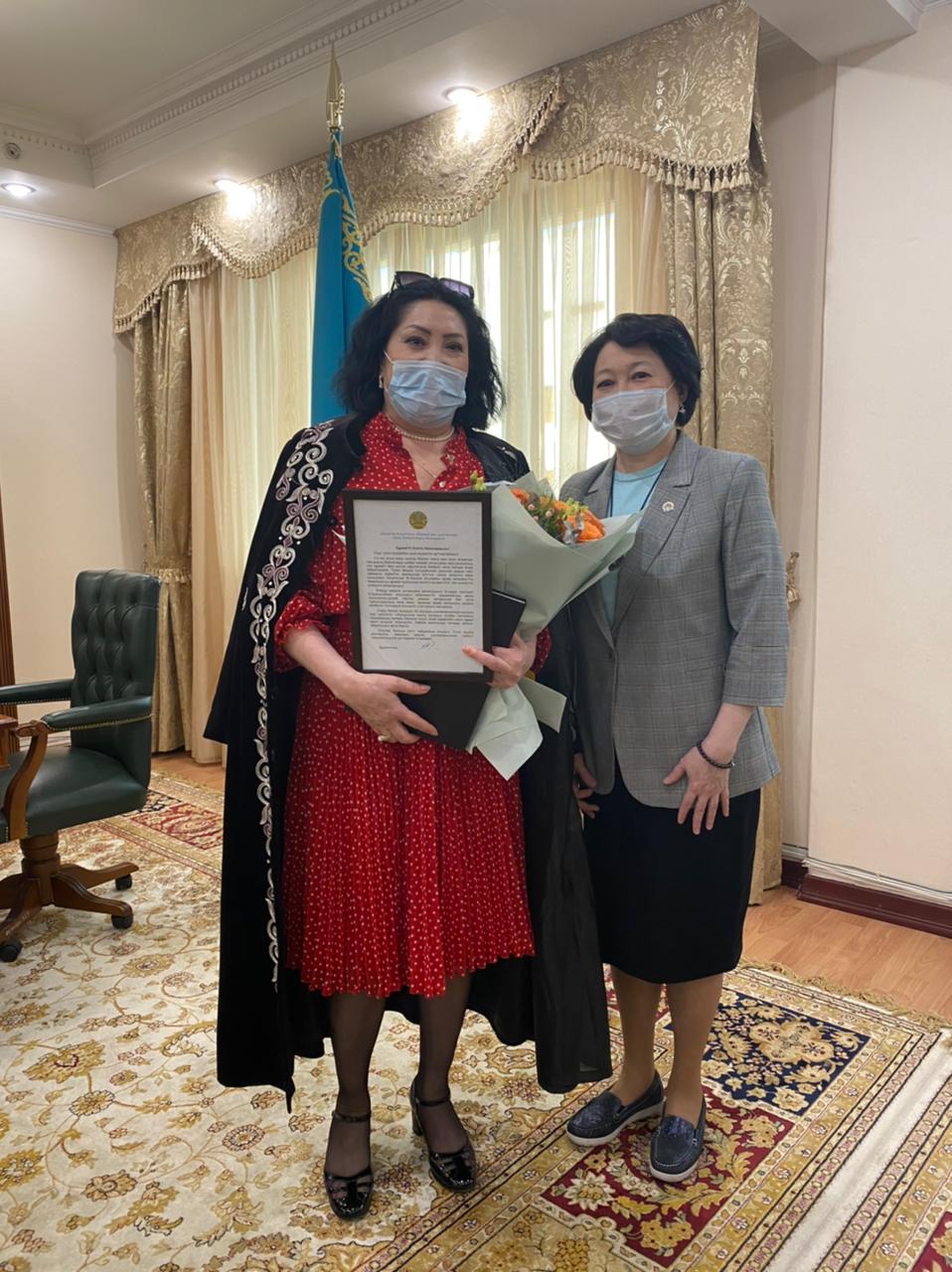 Сексуалдық эротикалық фильмдер Ұяшықтарды ұрып-соғу фотосы