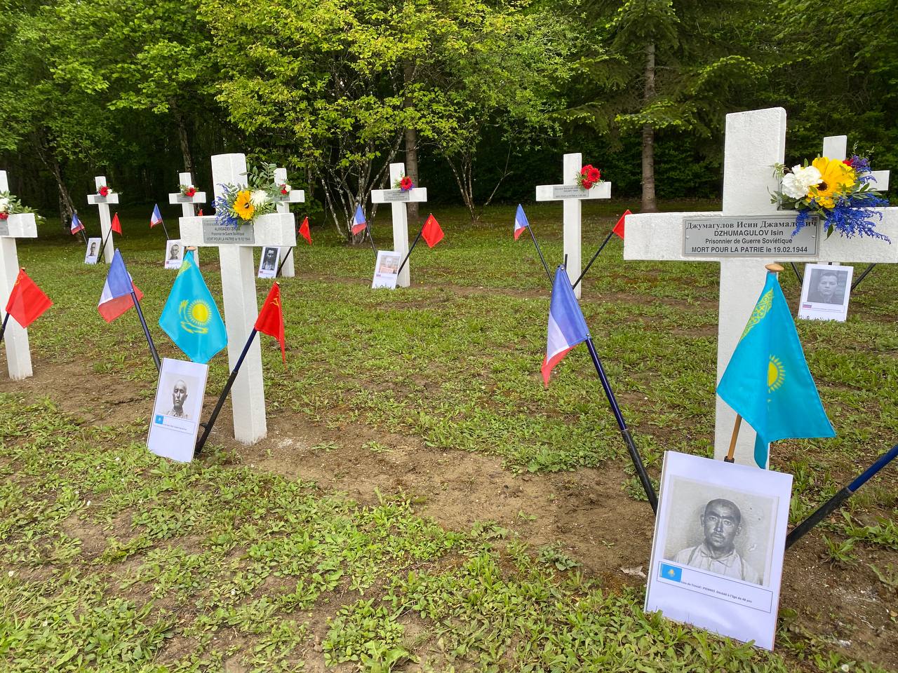 Идентифицированы новые захоронения воинов-казахстанцев, павших при освобождении Франции