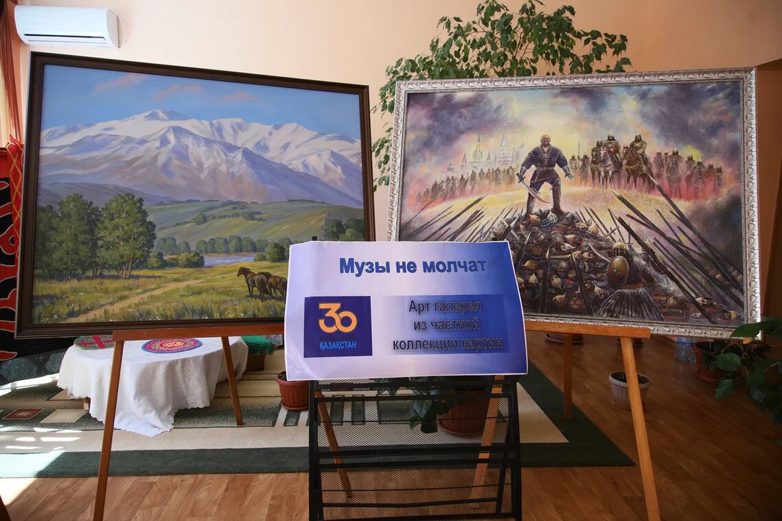 Арт-галерея, посвященная 30-летию Независимости РК, открылась в библиотеке для незрячих и слабовидящих в ВКО