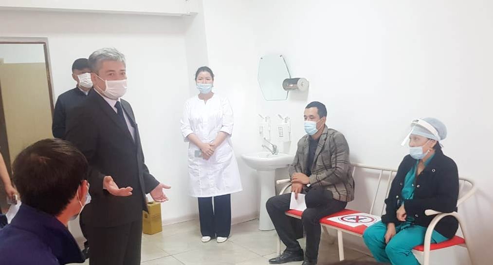 Аудан әкімі вакциналау жұмыстары барысын көрді