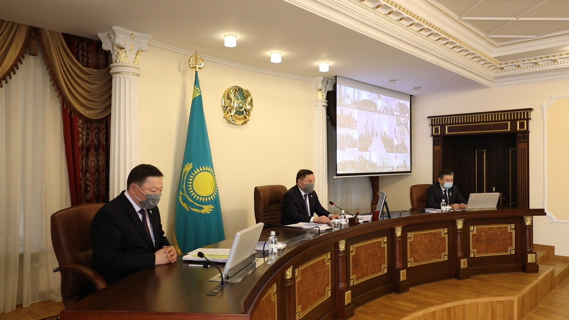 Под председательством акима Акмолинской области Ермека Маржикпаева прошло онлайн-совещание по вопросам готовности и задачах по организованному и качественному проведению весеннего сева 2021 года