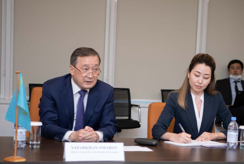 Министры сельского хозяйства Казахстана и ОАЭ обсудили вопросы сотрудничества в сфере АПК