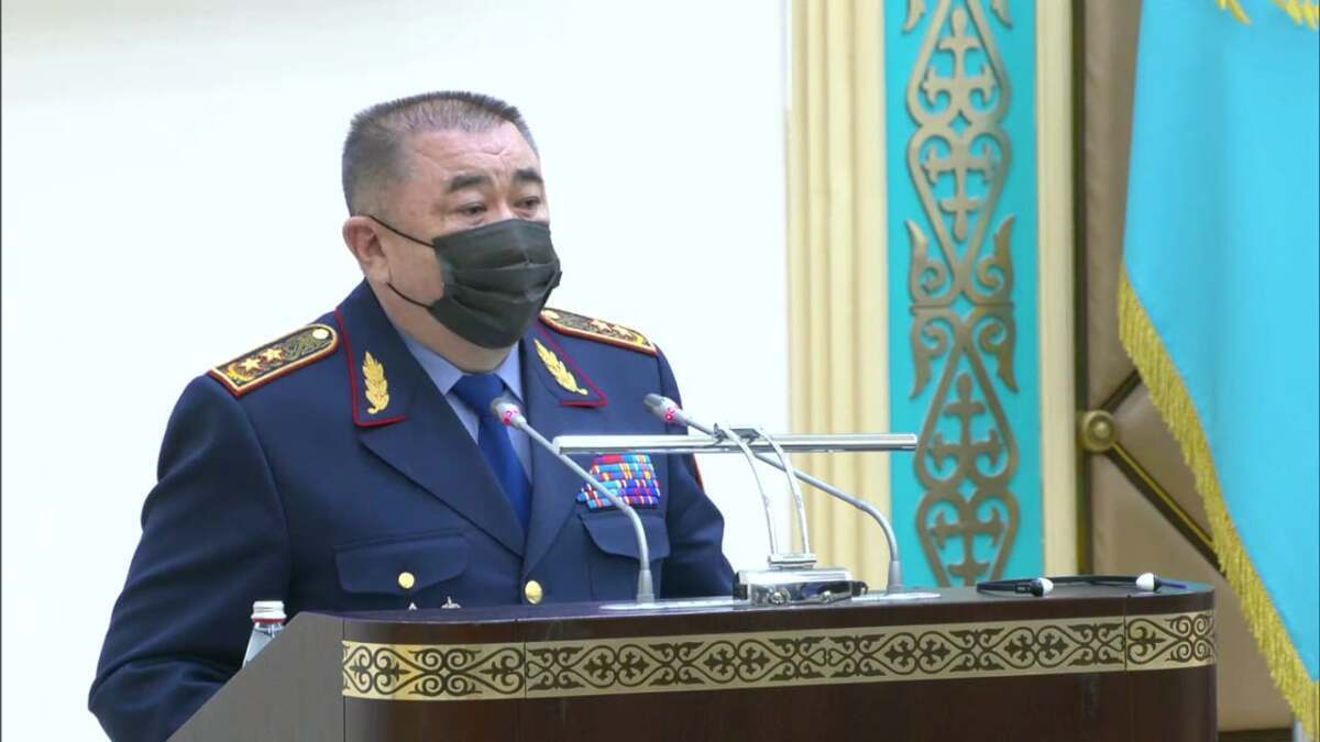 Глава МВД представил в Сенате законопроект, повышающий статус участкового инспектора полиции