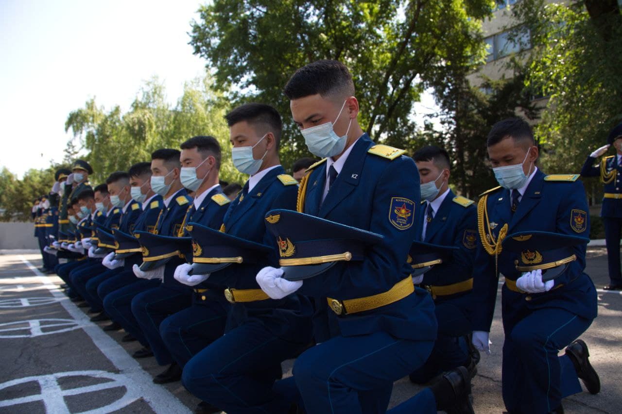 Радиоэлектроника және байланыс Әскери-инженерлік институтын лейтенанттар бітіріп шықты