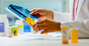 С 1 июля вводится обязательная сертификация фармспециалистов