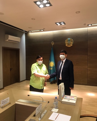 Шымкент қаласы дін істері басқармасының басшысы Н.Назарбаев орталығының Басқарма Төрағасымен кездесті
