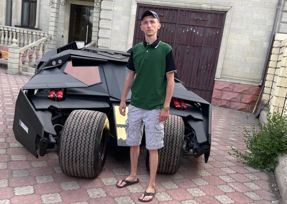 Житель Темиртау сконструировал бэтмобиль