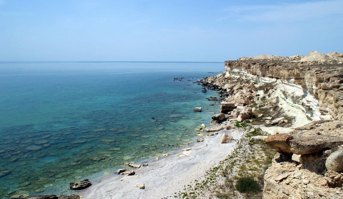 Колебания уровня Каспийского - это естественный природный процесс
