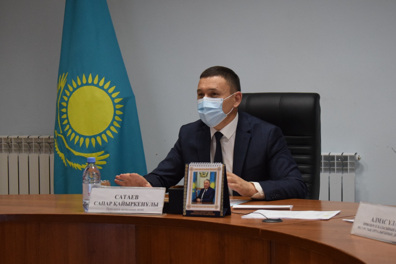 2021 жылдың 7 маусымы күні Приозерск қаланың әкімі Сатаев Сапар Қайыркенұлы қаланың белсенді жастарымен кездесу өткізді.